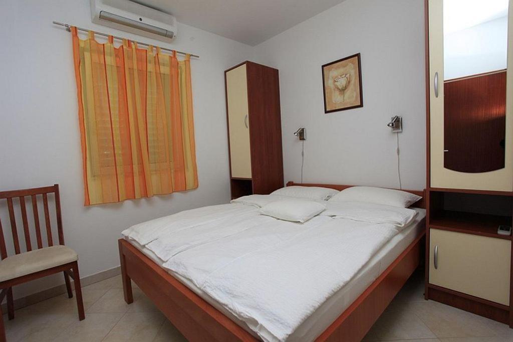 Apartments Villa La Riva - Seafront Accommodation Sutivan Exterior foto
