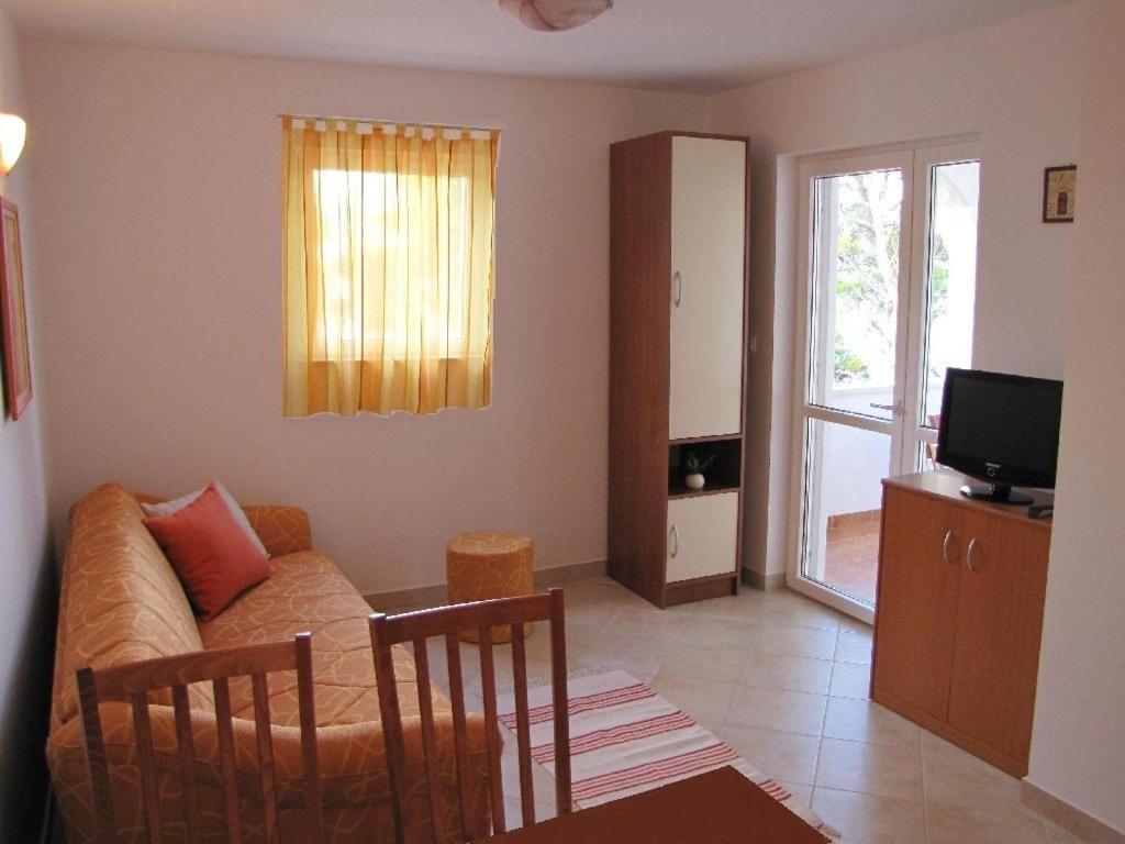 Apartments Villa La Riva - Seafront Accommodation Sutivan Exterior foto