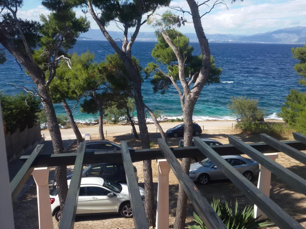 Apartments Villa La Riva - Seafront Accommodation Sutivan Exterior foto